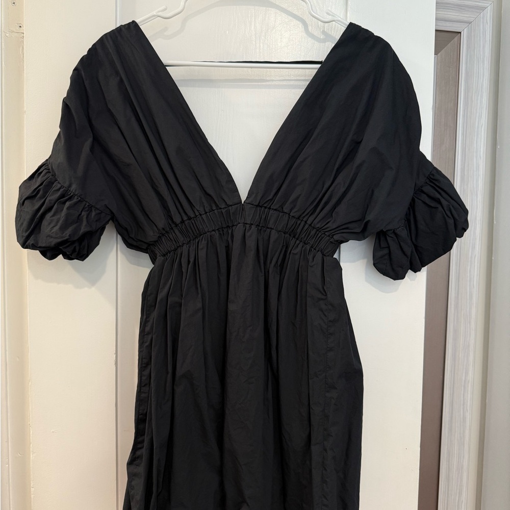 Windsor Black and White Puff Sleeve Midi Dress